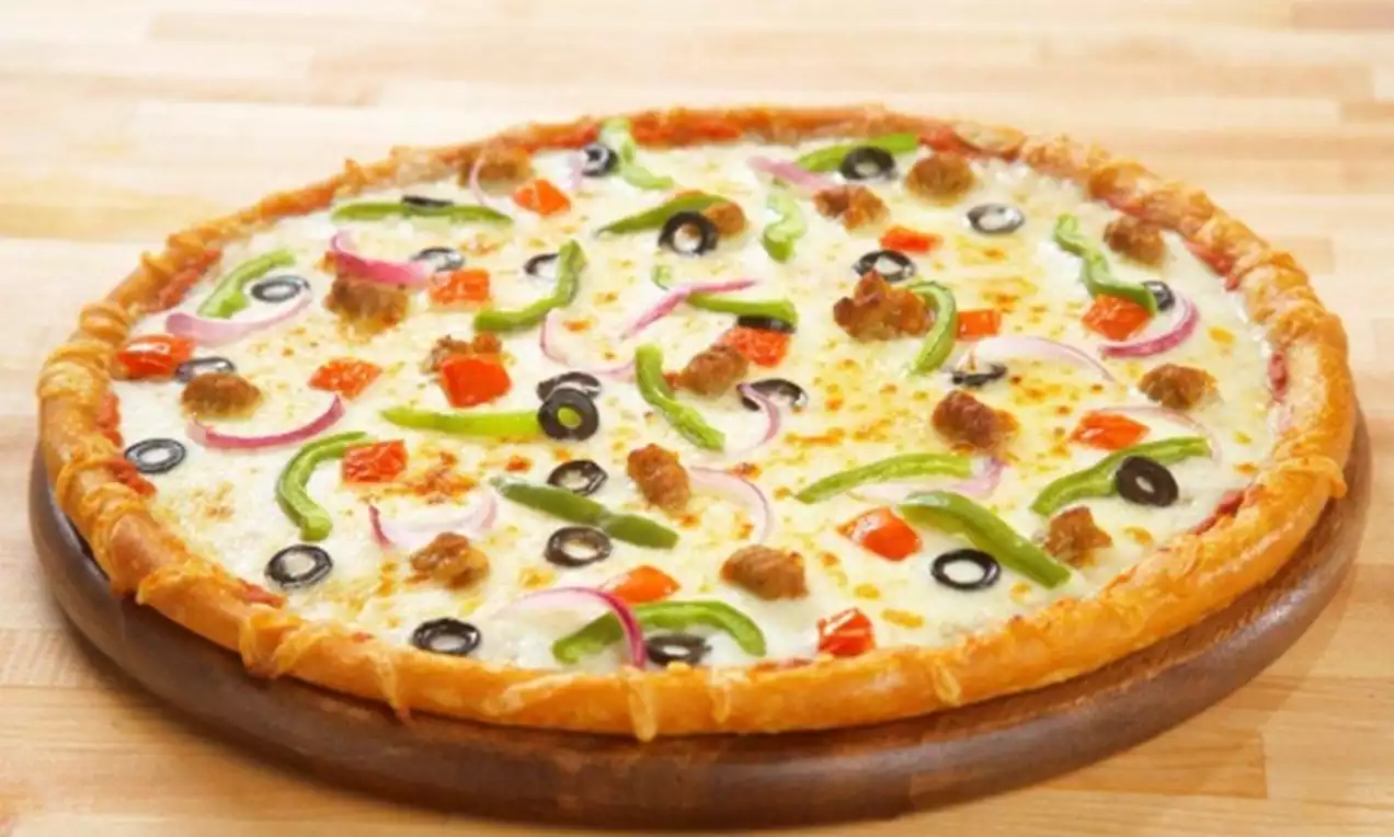 chicken Cheese pizza 
